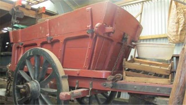 Driewielkar met geknikte draagboom, Karrenmuseum Essen